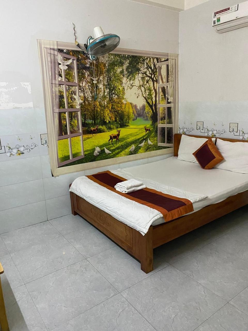 Love hôtel Khach San Nguyen Trung