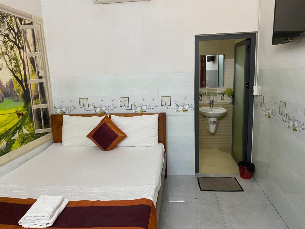 Love hôtel Khach San Nguyen Trung *